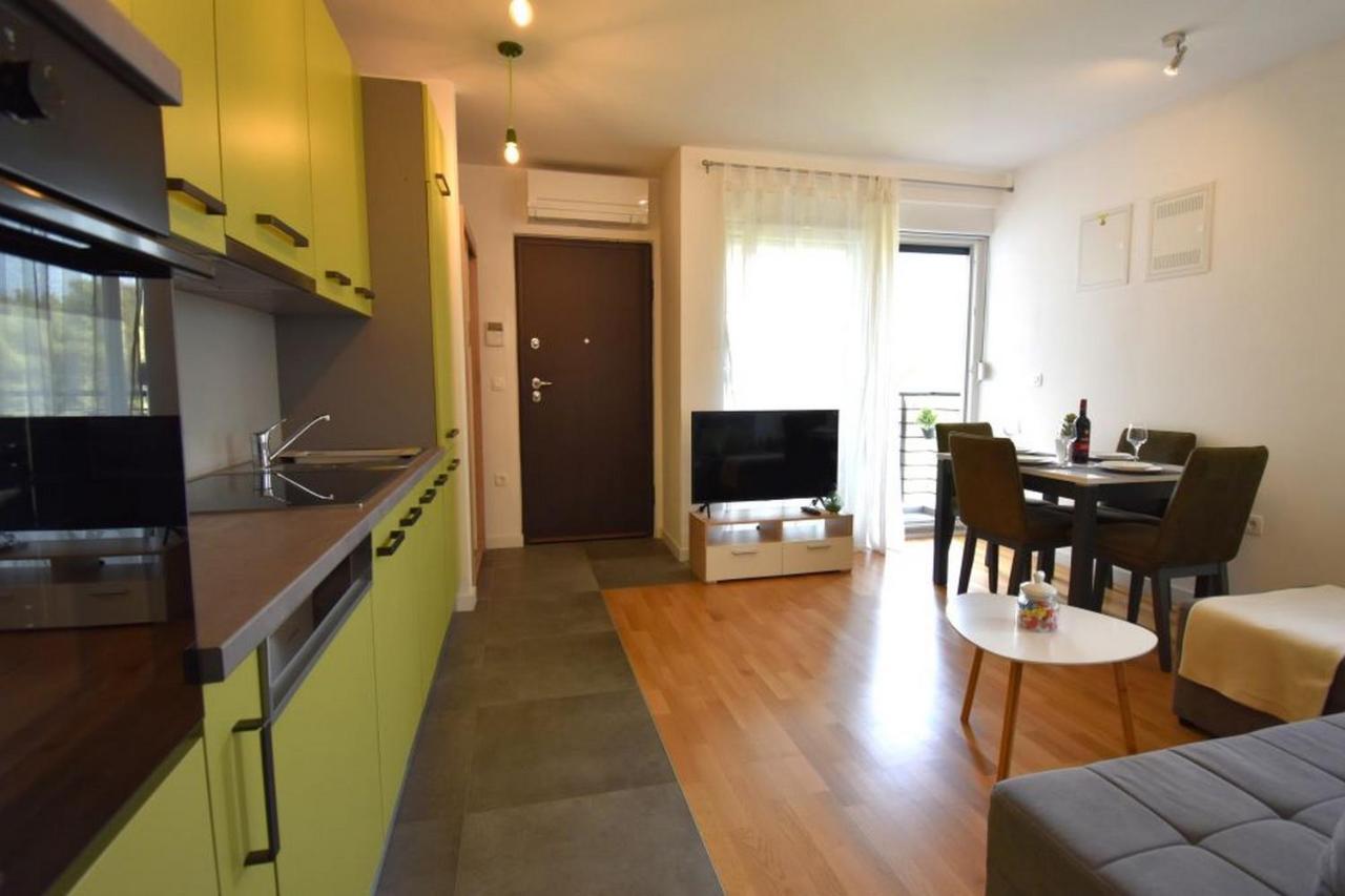 Apartment Johnny With Private Parking Zadar Buitenkant foto