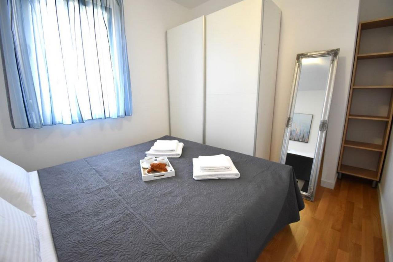 Apartment Johnny With Private Parking Zadar Buitenkant foto