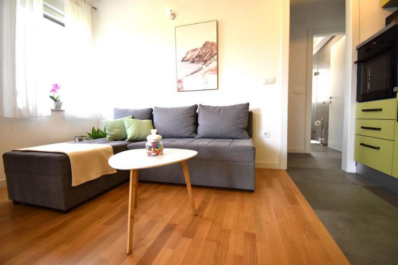 Apartment Johnny With Private Parking Zadar Buitenkant foto