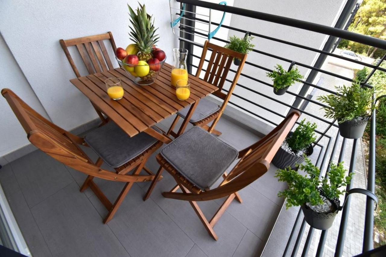 Apartment Johnny With Private Parking Zadar Buitenkant foto